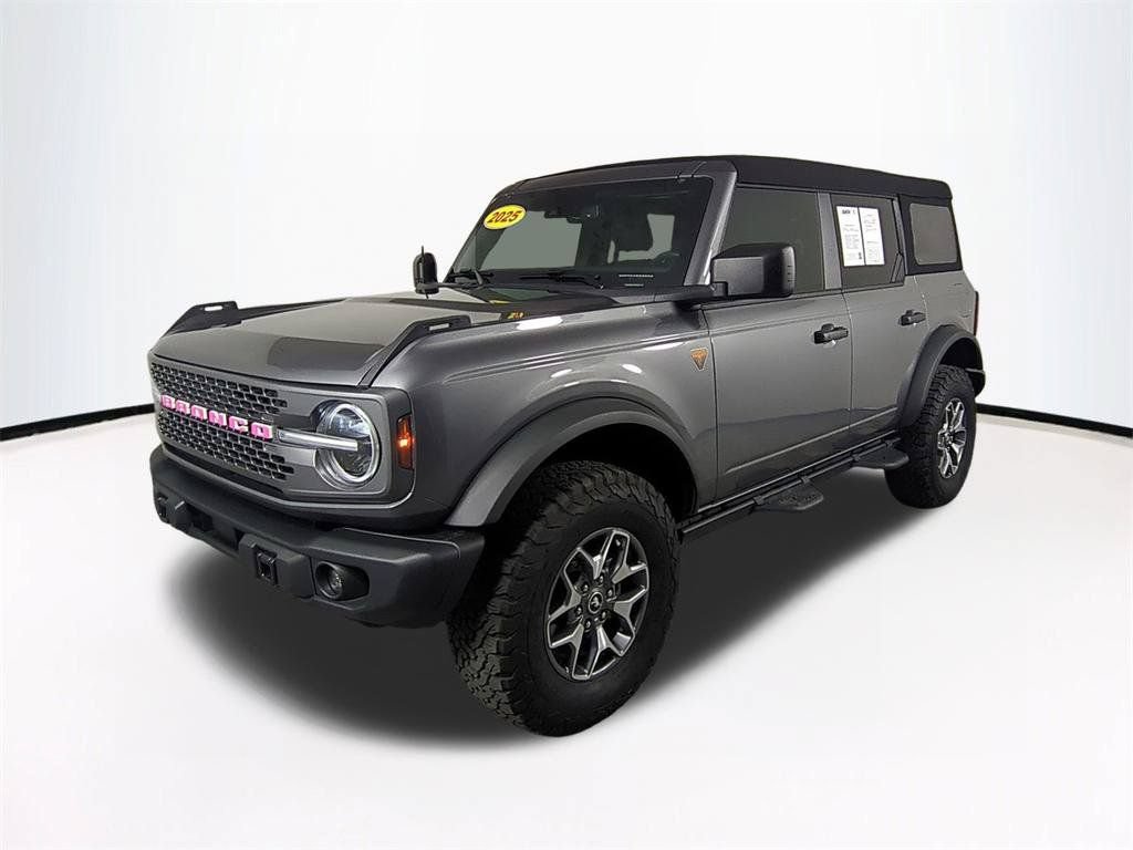 Used 2025 Ford Bronco Badlands AWD/4WD image 9