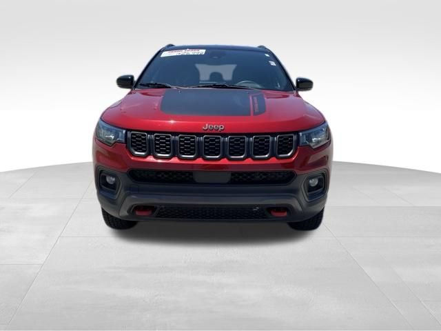 Used 2025 Jeep Compass Trailhawk AWD/4WD image 20