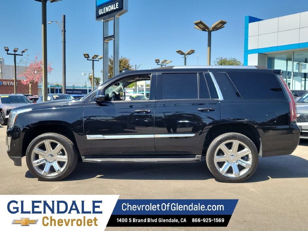 Certified 2017 Cadillac Escalade Luxury AWD/4WD image 6