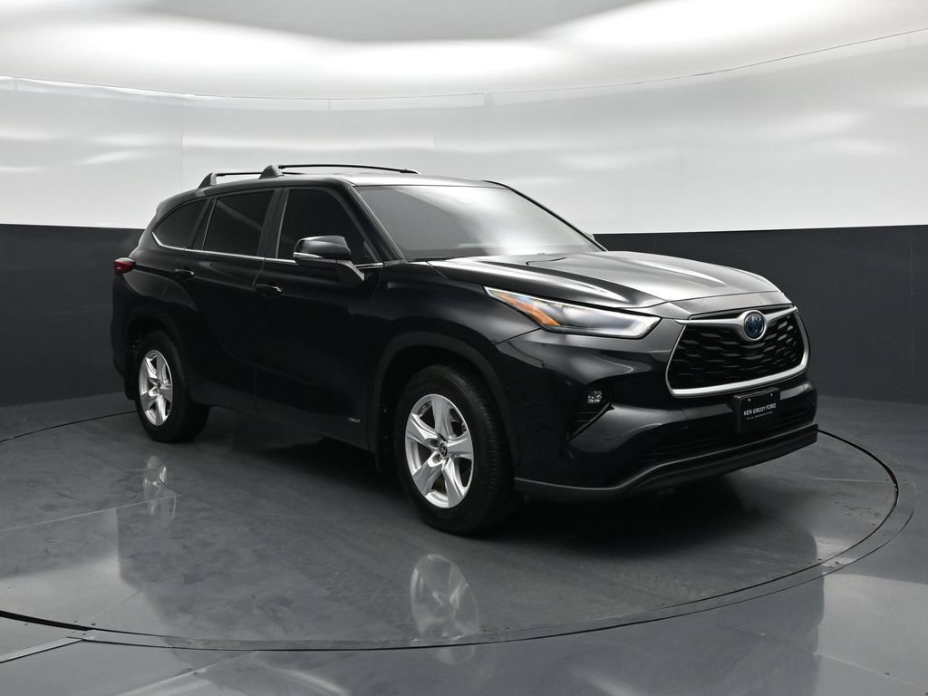 Used 2023 Toyota Highlander LE AWD/4WD image 56