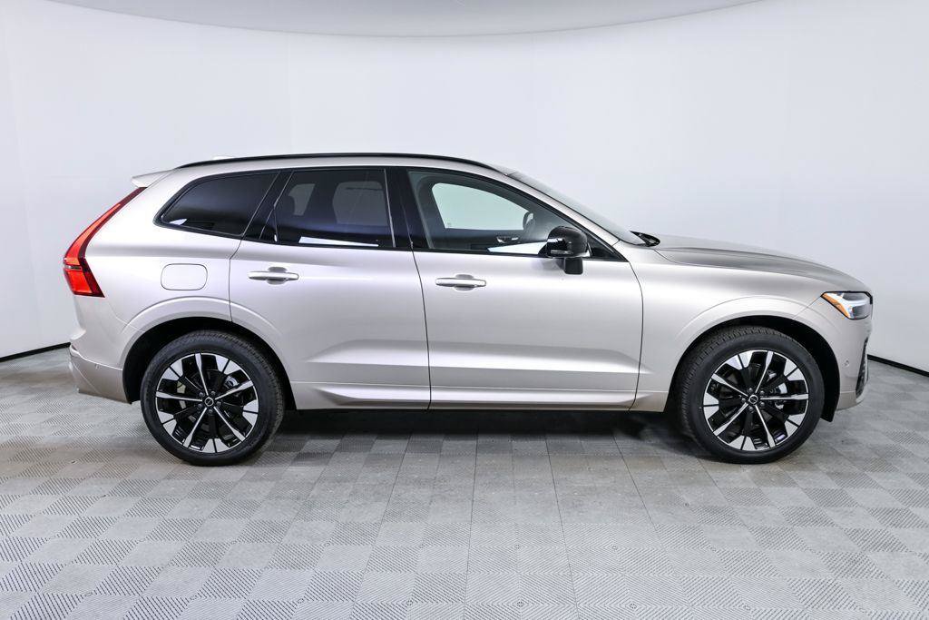New 2026 Volvo XC60 B5 Plus w/ Protection Package Premier AWD/4WD image 26