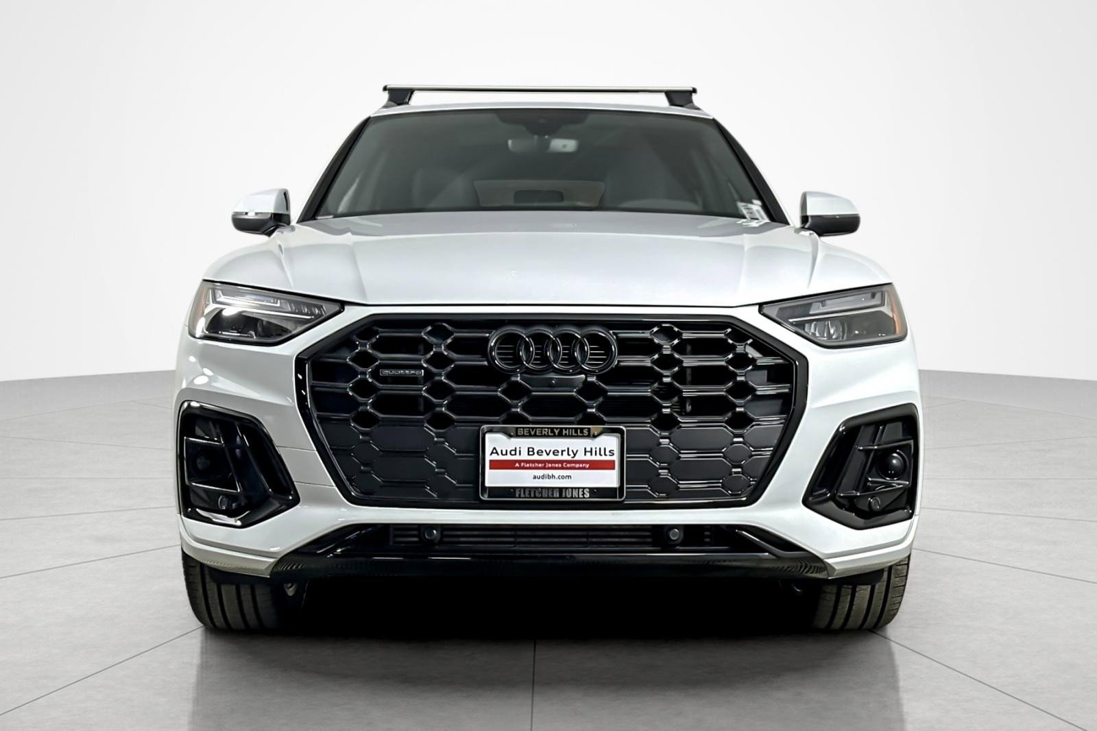Used 2025 Audi Q5 e Premium Plus w/ Premium Plus Package image 8