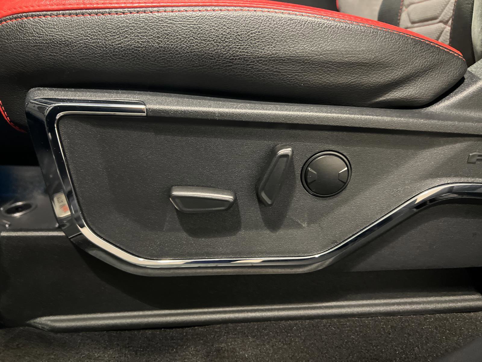 Used 2024 Ford F250 Lariat w/ Lariat Ultimate Package image 24