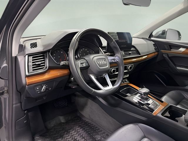 Used 2023 Audi Q5 2.0T Premium w/ Convenience Package image 10