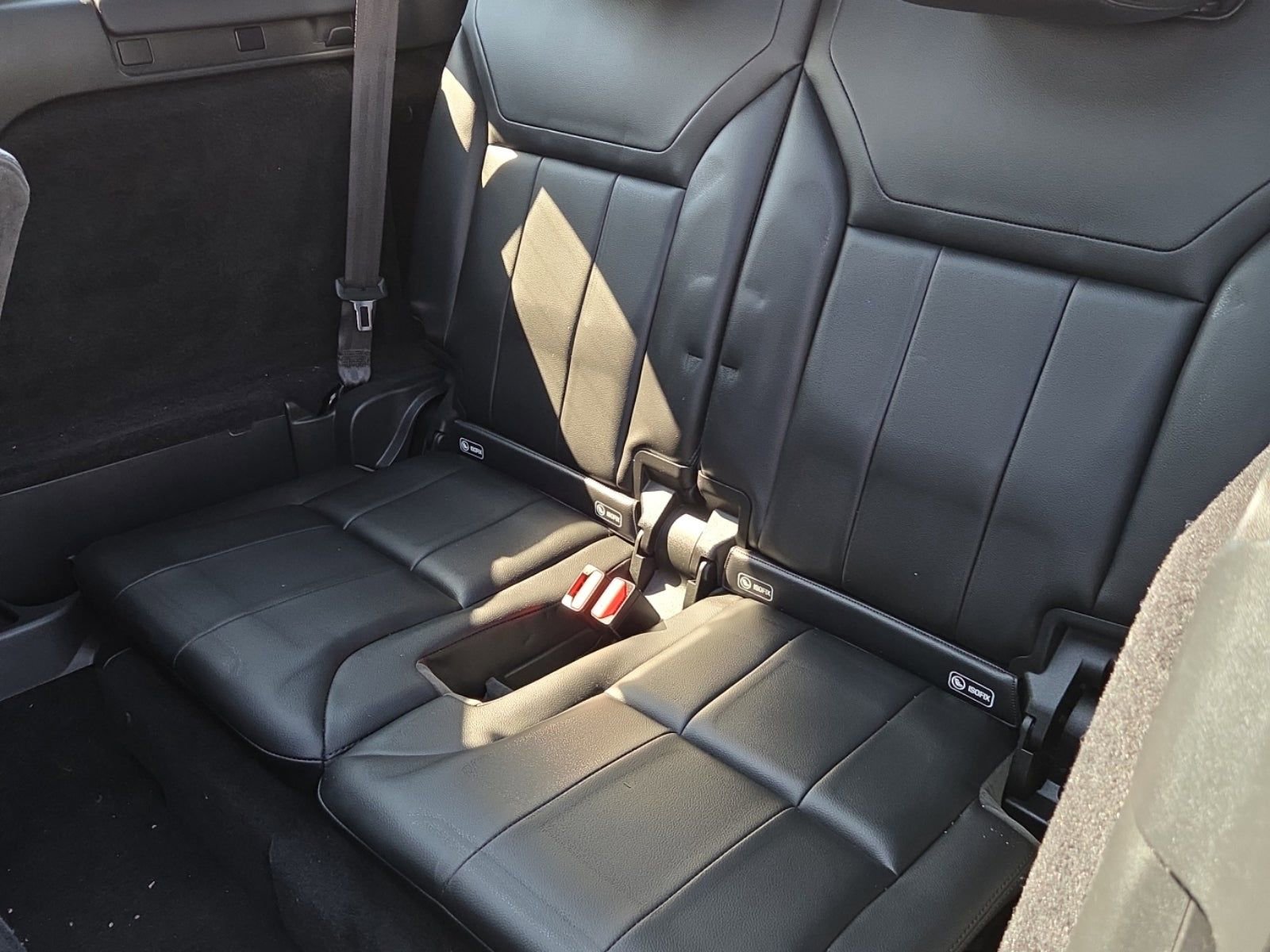 Used 2020 Land Rover Discovery HSE image 9