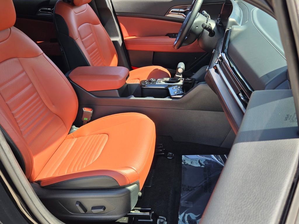 Used 2024 Kia Sportage SX image 16