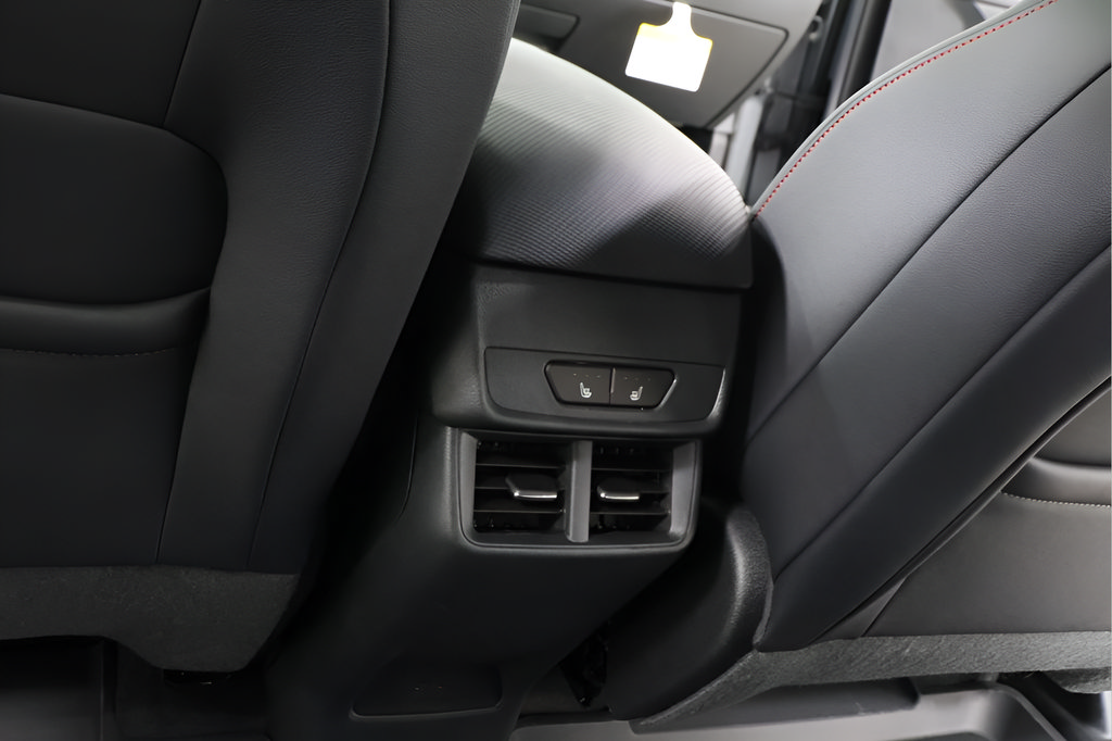New 2027 Chevrolet Equinox RS w/ Safety and Technology Package FWD image 25