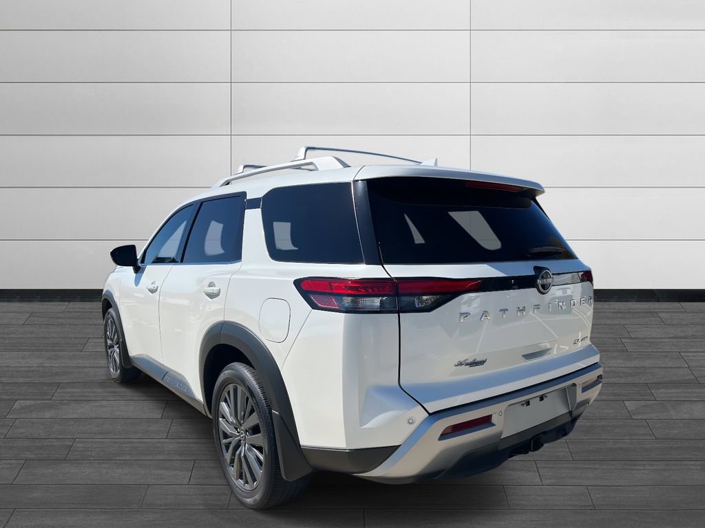 Used 2024 Nissan Pathfinder SL w/ SL Premium Package image 3