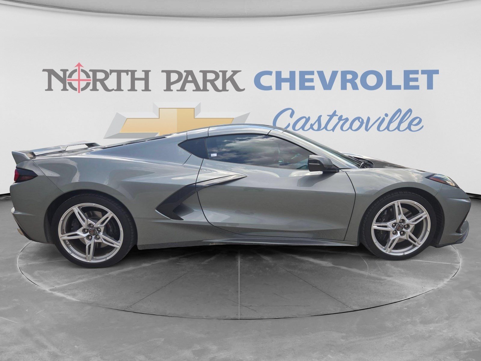 Used 2023 Chevrolet Corvette Stingray Coupe w/ Z51 Performance Package RWD image 2