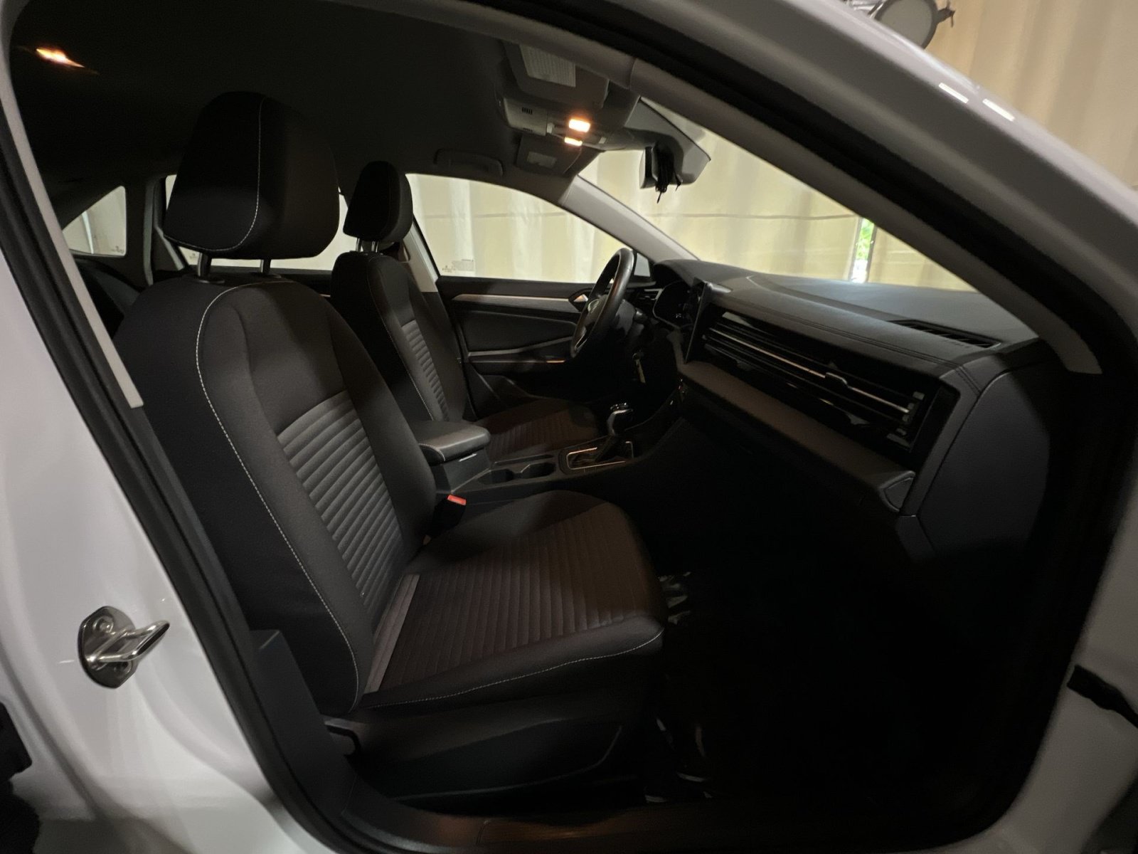 Used 2025 Volkswagen Jetta S FWD image 32
