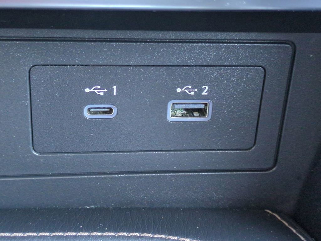 Used 2023 Nissan Armada Platinum w/ Captain's Chairs Package image 23