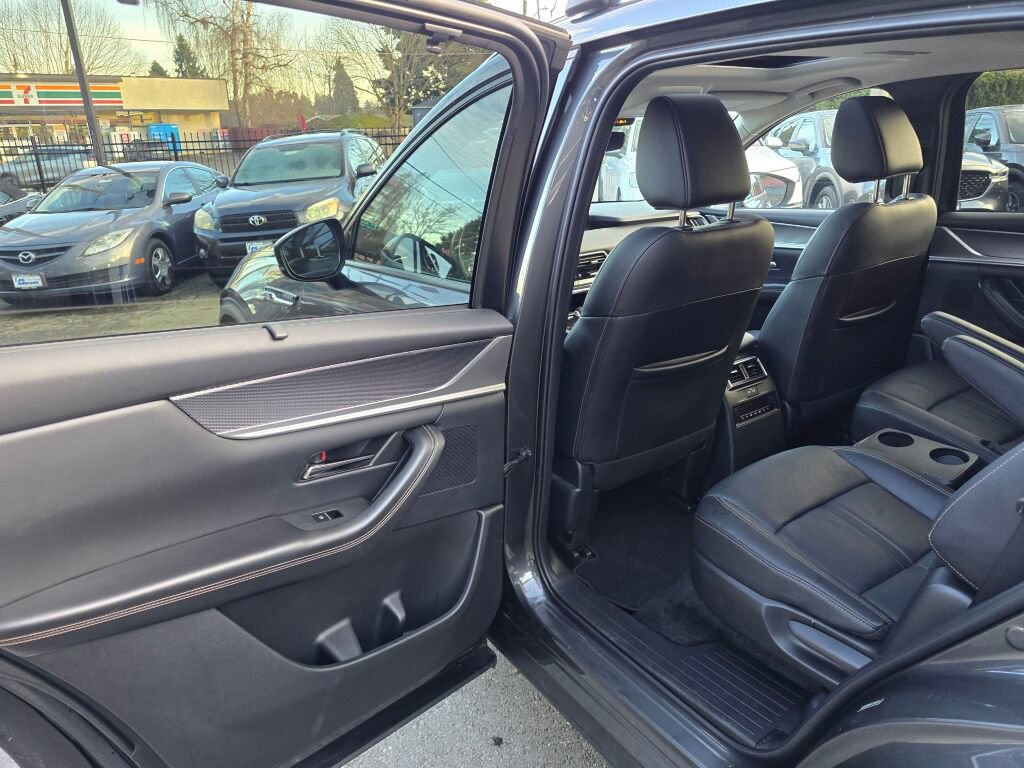 Certified 2024 MAZDA CX-90 Plug-In Hybrid w/ Preferred image 18