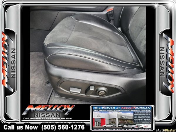 Used 2024 Jeep Grand Cherokee L Laredo AWD/4WD image 17