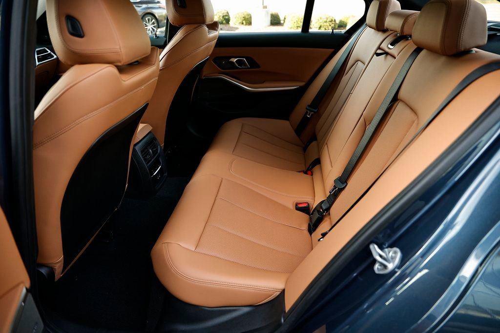 New 2026 BMW 330i Sedan w/ M Sport Package image 26