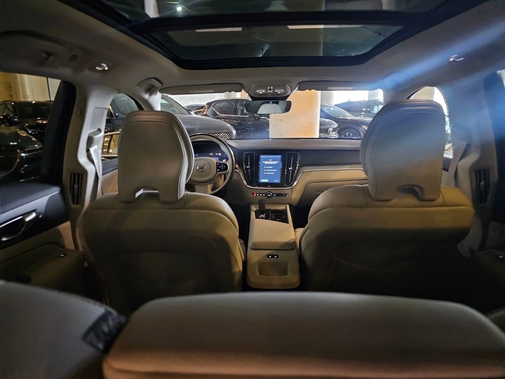 Certified 2024 Volvo V60 B5 Cross Country Plus image 8