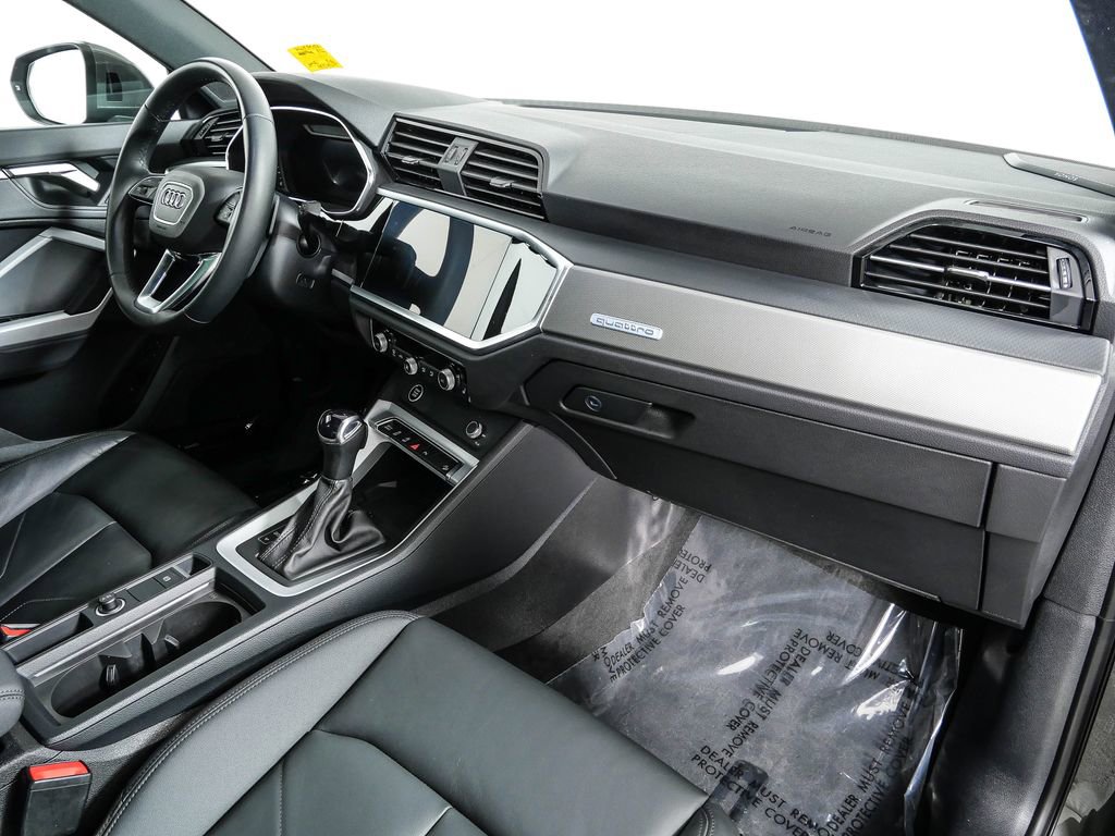 Used 2023 Audi Q3 2.0T Premium Plus w/ Premium Plus Package AWD/4WD image 24