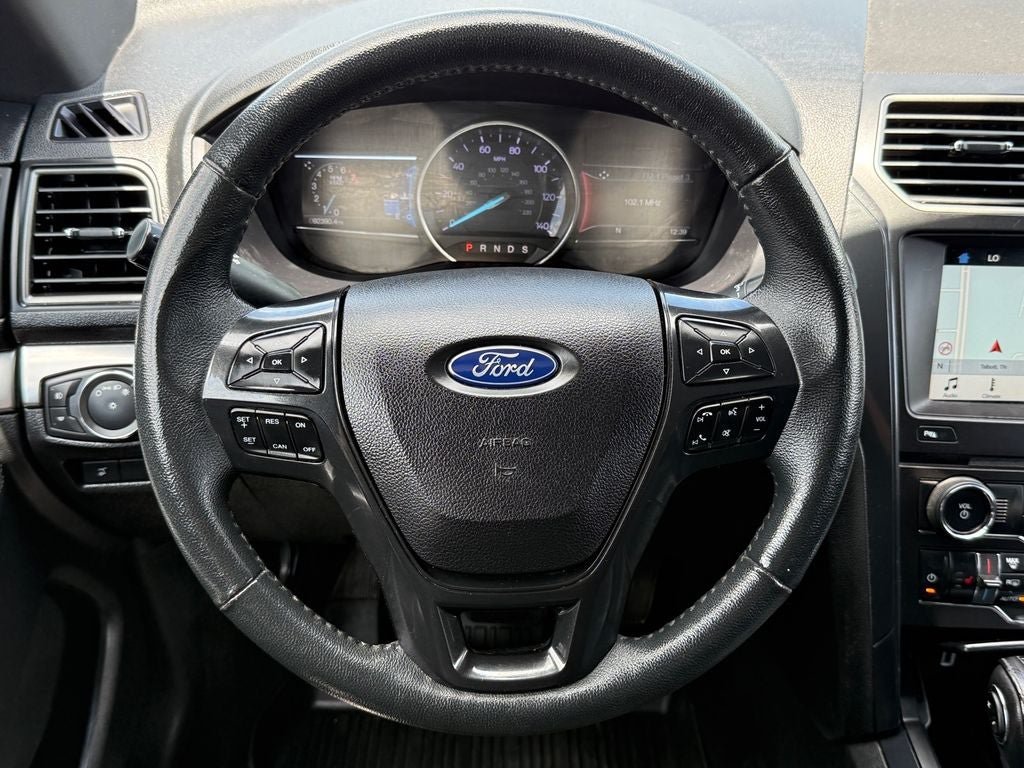 Used 2018 Ford Explorer XLT w/ Equipment Group 202A AWD/4WD image 20