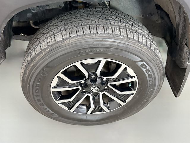 Used 2020 Toyota Tacoma TRD Off-Road image 28