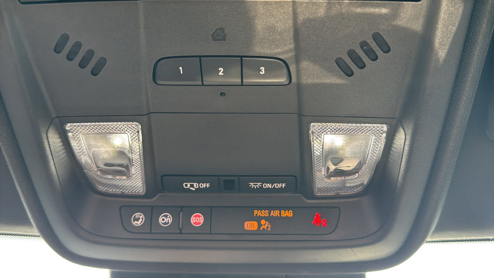Certified 2025 Cadillac XT4 Premium Luxury AWD/4WD image 25