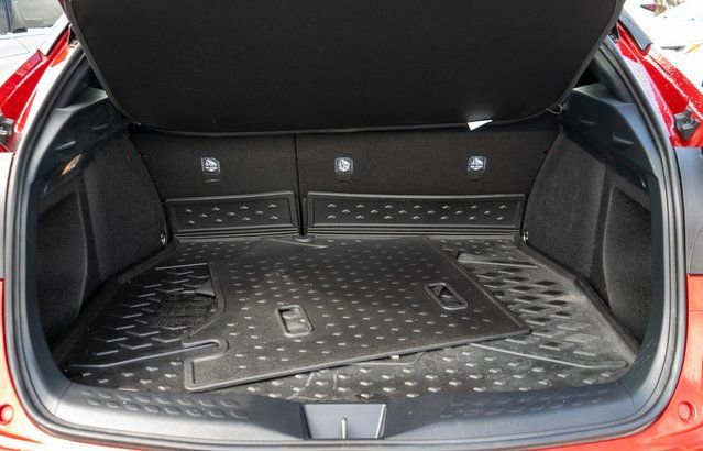 Used 2022 Toyota C-HR XLE FWD image 33