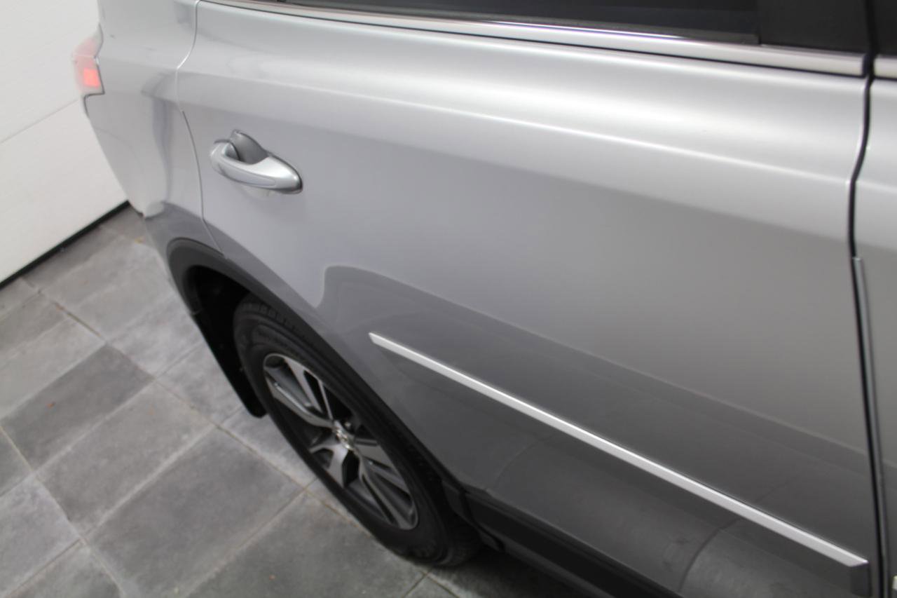 Used 2017 Toyota RAV4 XLE w/ Protection Package image 36