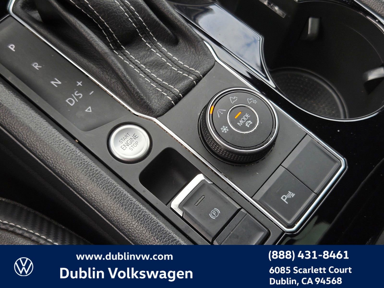 Certified 2022 Volkswagen Atlas Cross Sport SEL R-Line image 20