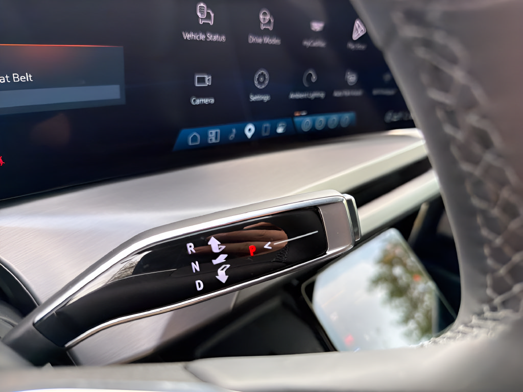 New 2027 Cadillac Vistiq Sport AWD/4WD image 26