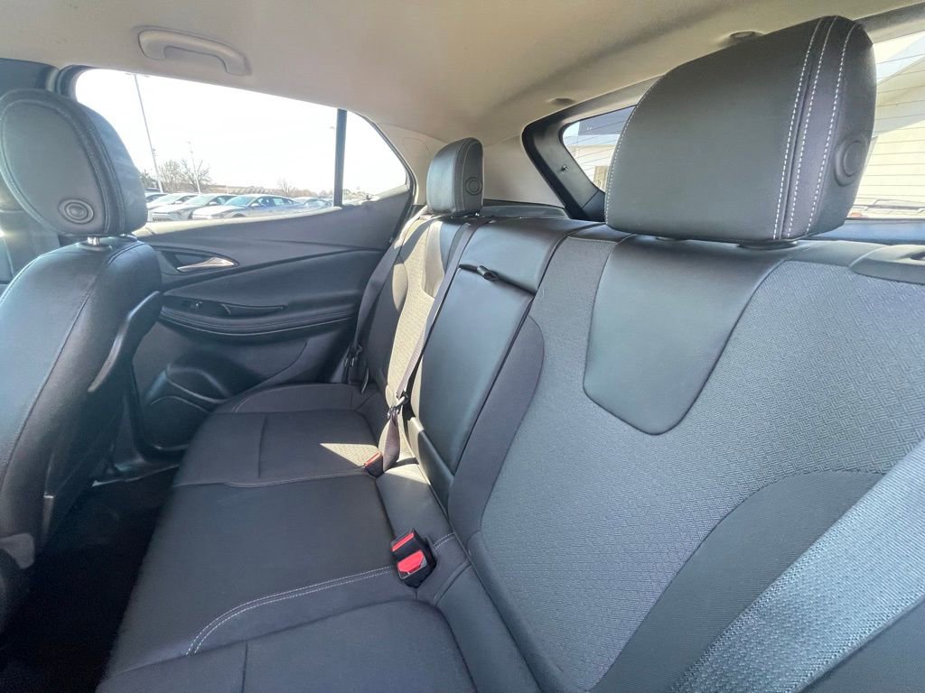Used 2022 Buick Encore GX Select image 25