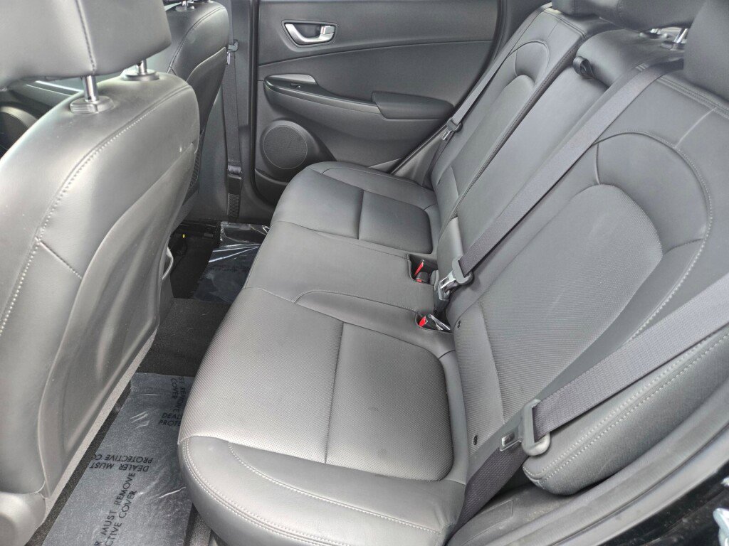 Used 2023 Hyundai Kona Limited FWD image 15
