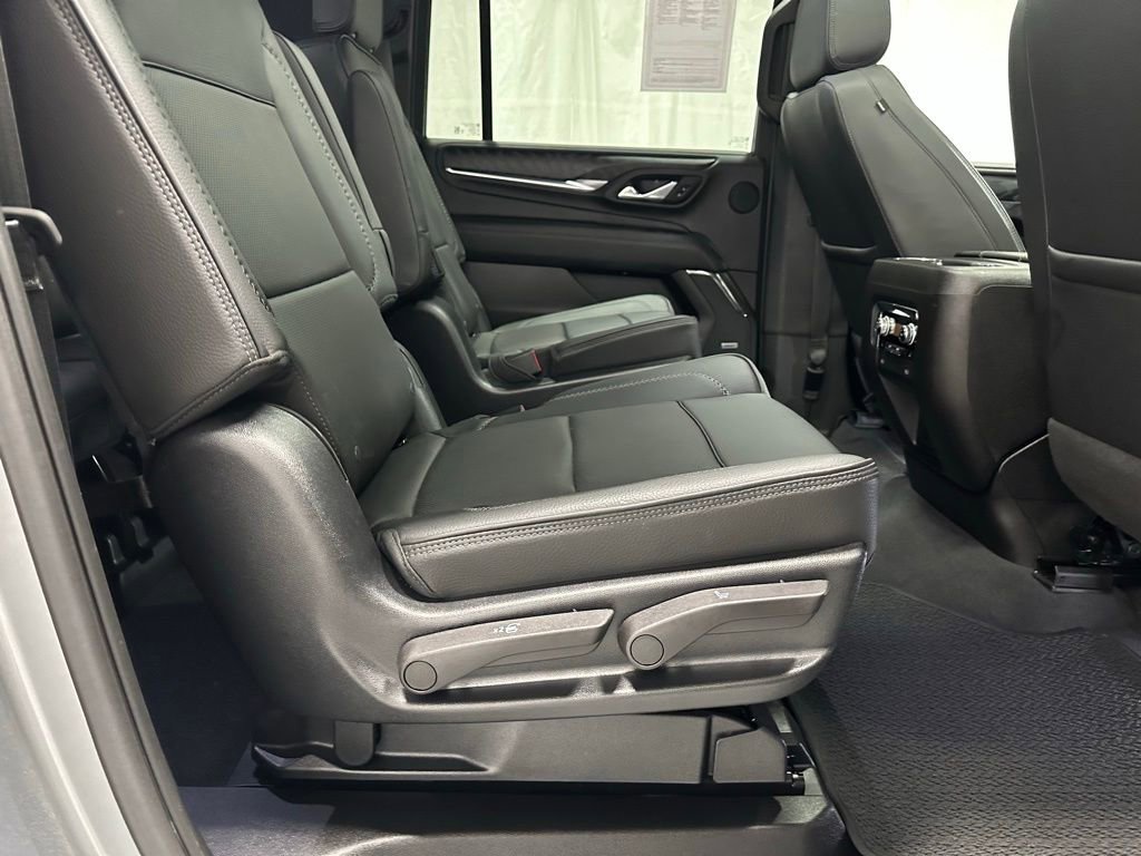 Used 2023 GMC Yukon XL Denali AWD/4WD image 53