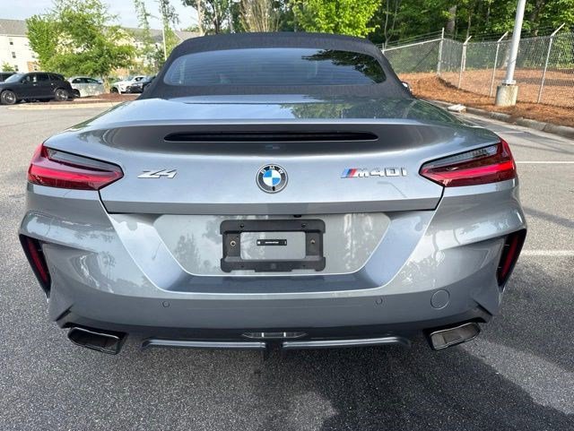 Certified 2024 BMW Z4 M40i w/ Premium Package RWD image 6