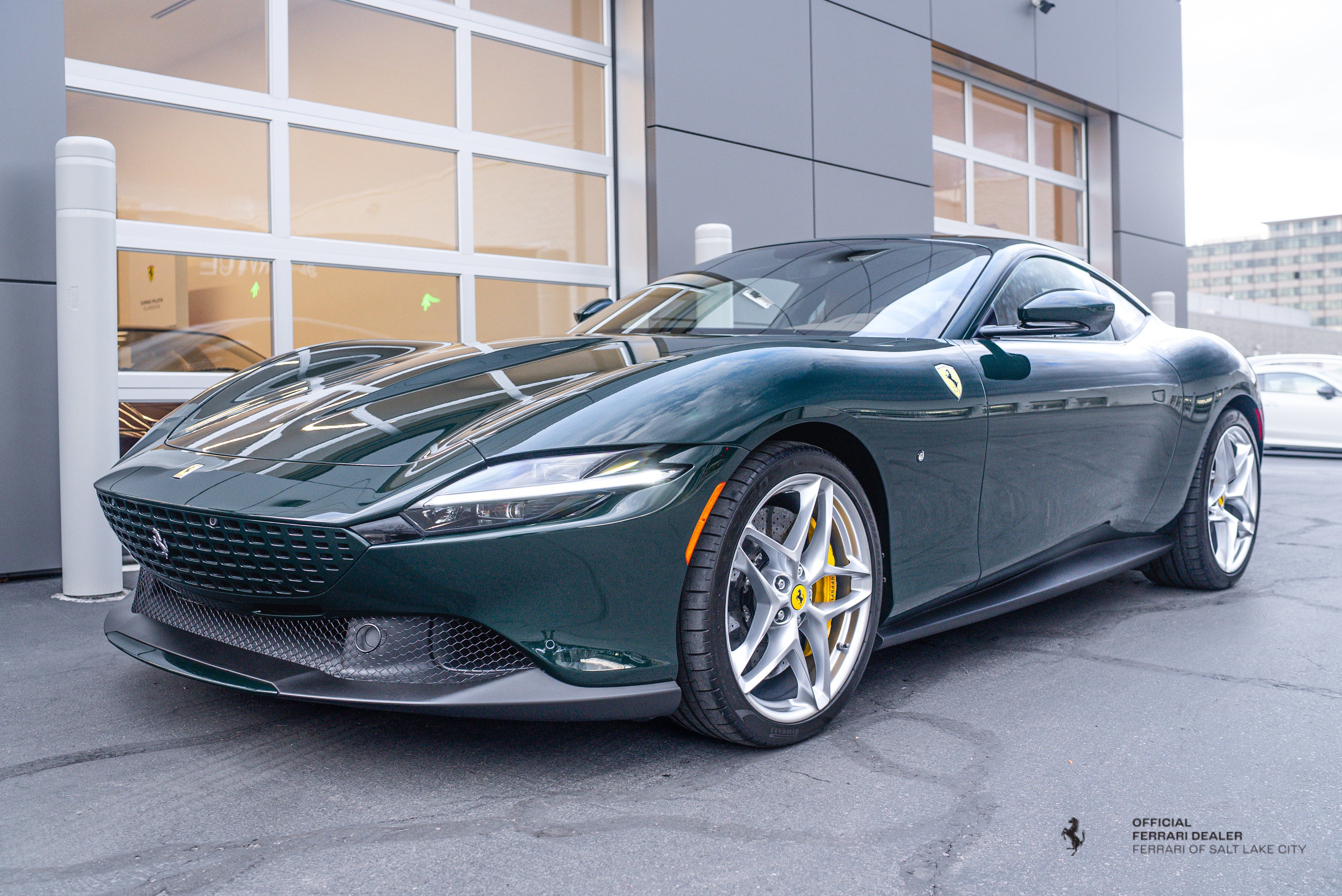 Used 2022 Ferrari Roma image 1