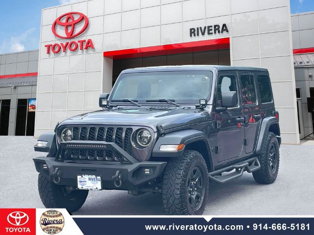 Used 2024 Jeep Wrangler Unlimited Sport AWD/4WD image 4