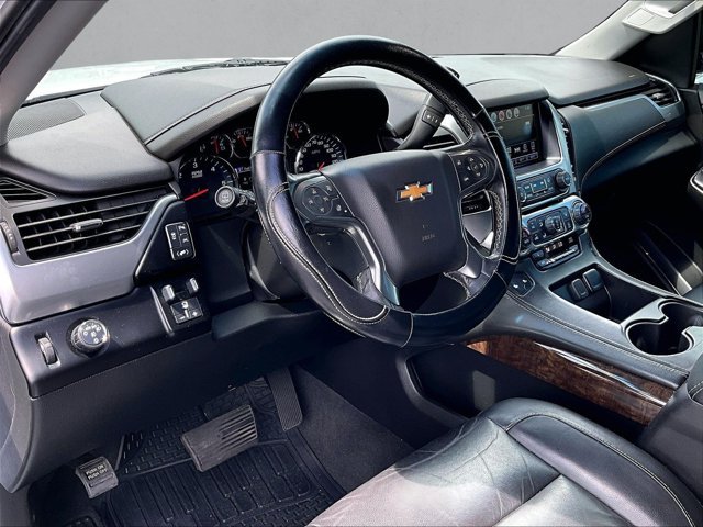 Used 2020 Chevrolet Suburban LT w/ RST Edition RWD image 14