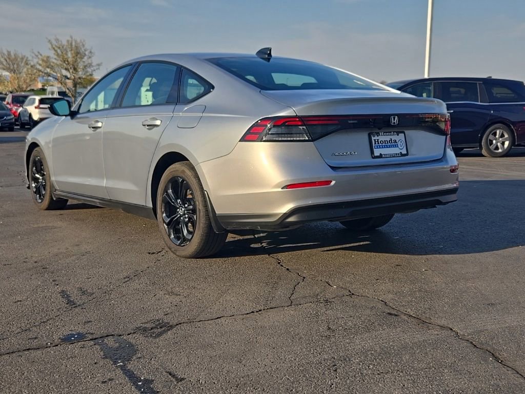 Used 2025 Honda Accord SE image 5