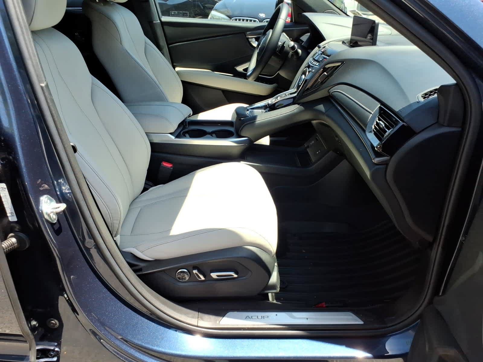 Certified 2025 Acura RDX SH-AWD image 9