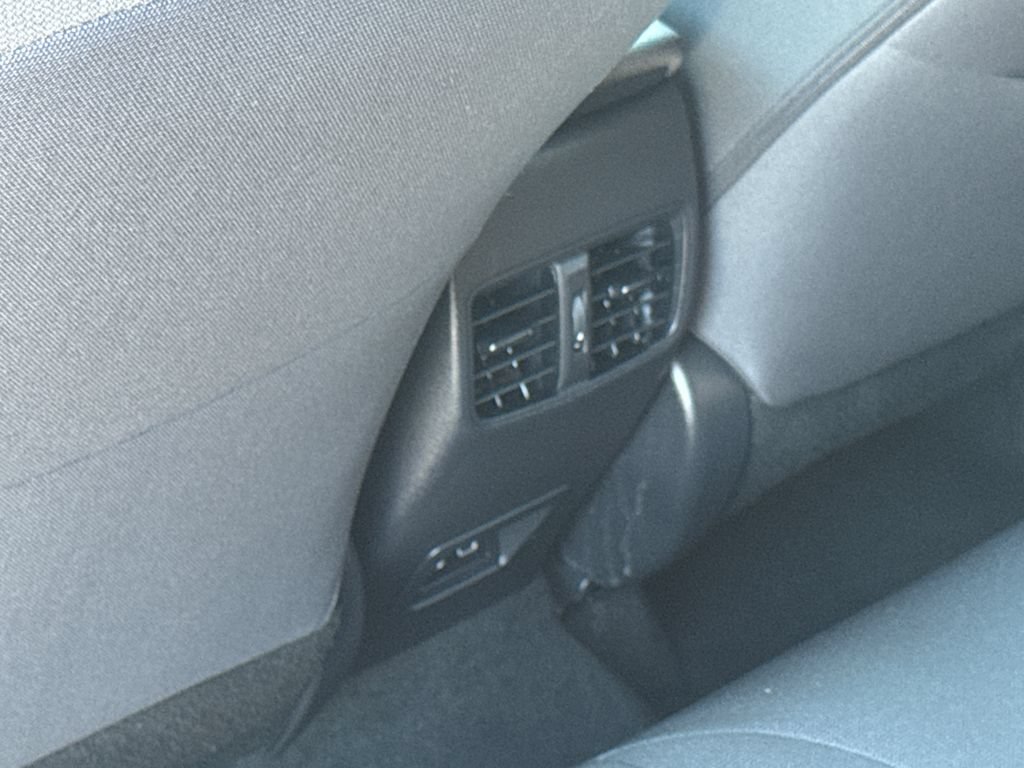 Used 2025 Toyota Corolla Cross AWD Hybrid w/ Moonroof Package image 36