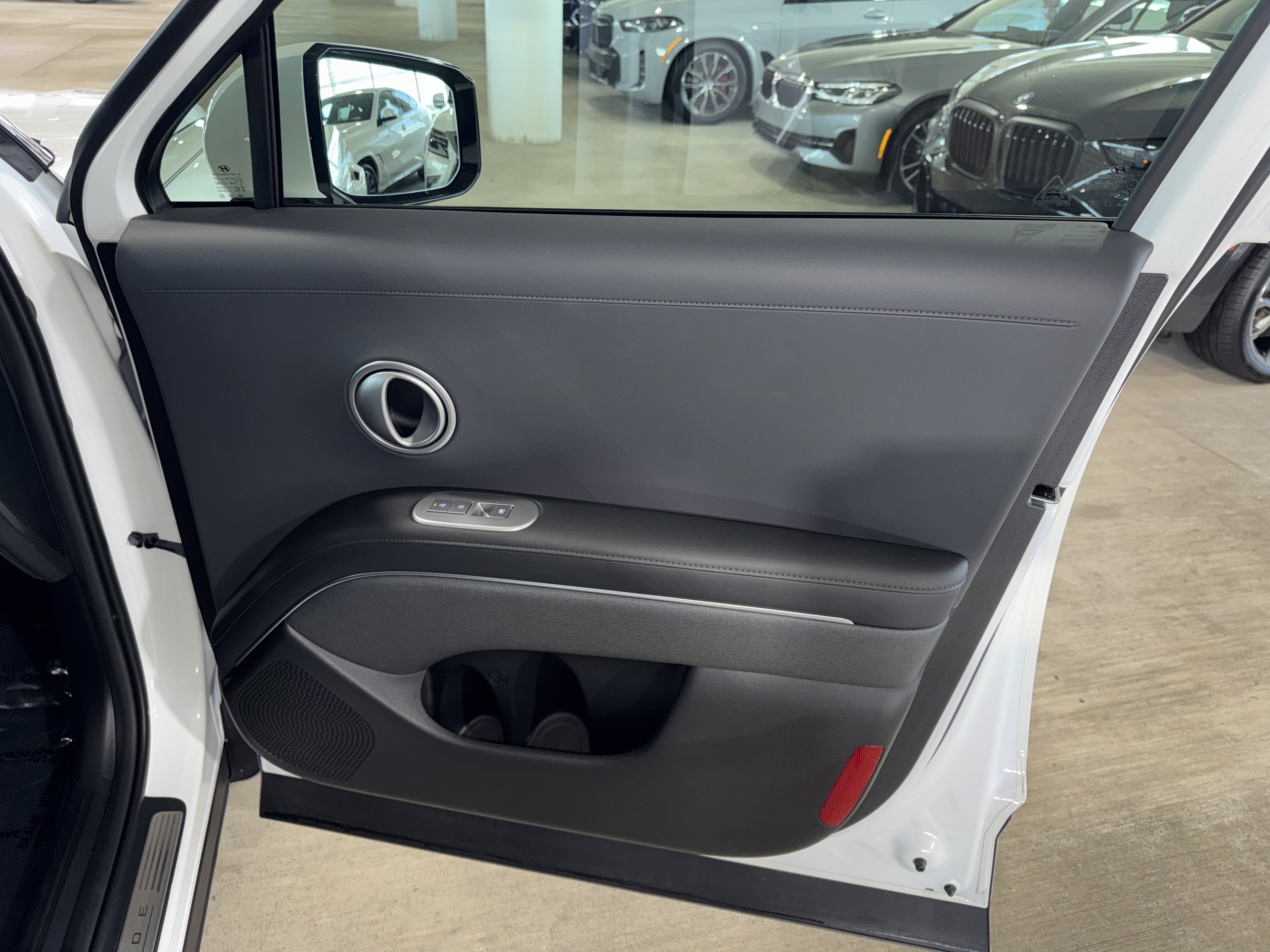 Used 2026 Hyundai Palisade Calligraphy FWD image 9