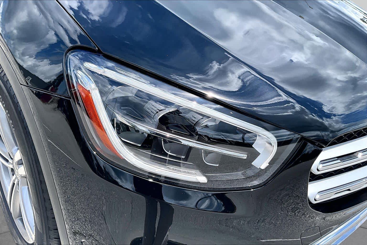 Certified 2022 Mercedes-Benz GLC 300 w/ Premium Package Lite image 28