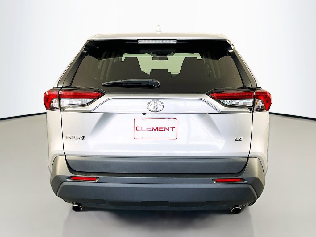 Used 2024 Toyota RAV4 LE FWD image 8
