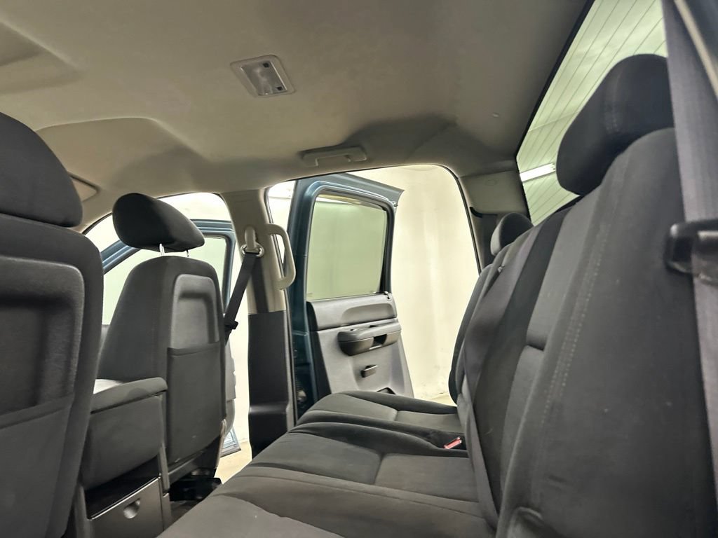 Used 2013 Chevrolet Silverado 2500 LT w/ Interior Plus Package AWD/4WD image 37