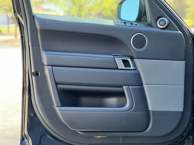 Used 2017 Land Rover Range Rover Sport HSE image 10