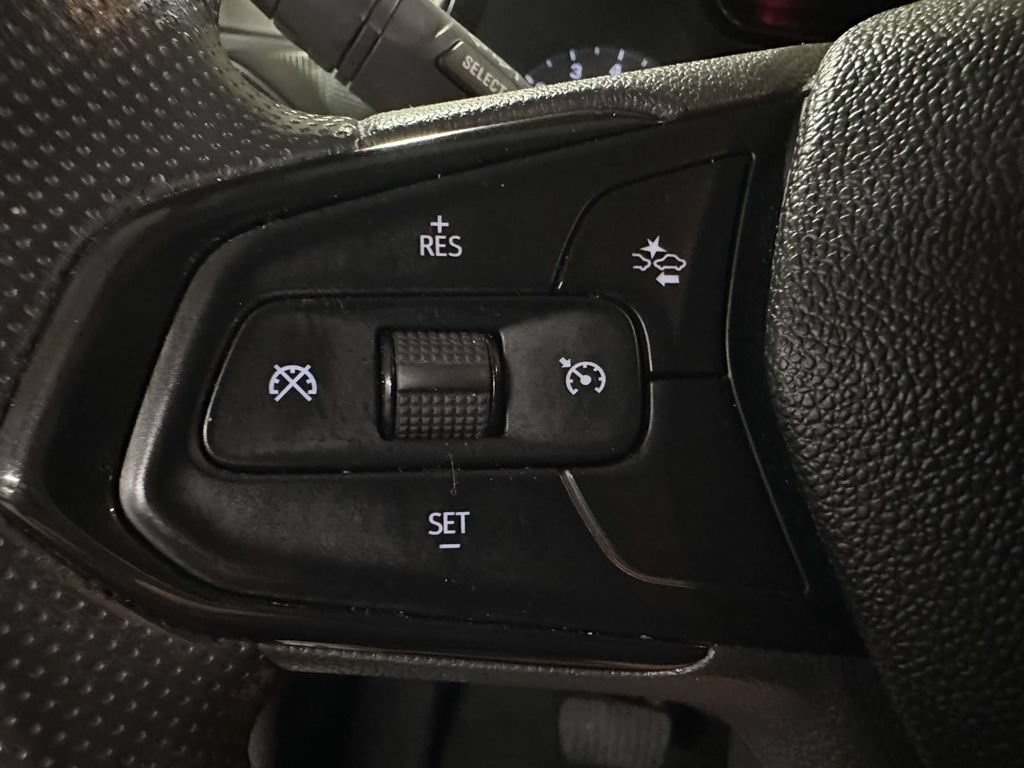 Used 2024 Chevrolet Trax LS w/ LS Convenience Package FWD image 28
