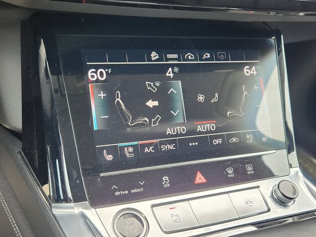 Used 2022 Audi e-tron Premium Plus AWD/4WD image 17