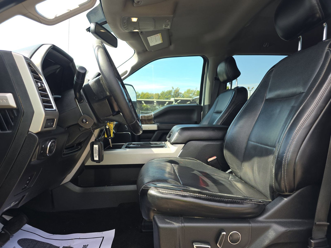 Used 2017 Ford F250 Lariat image 4
