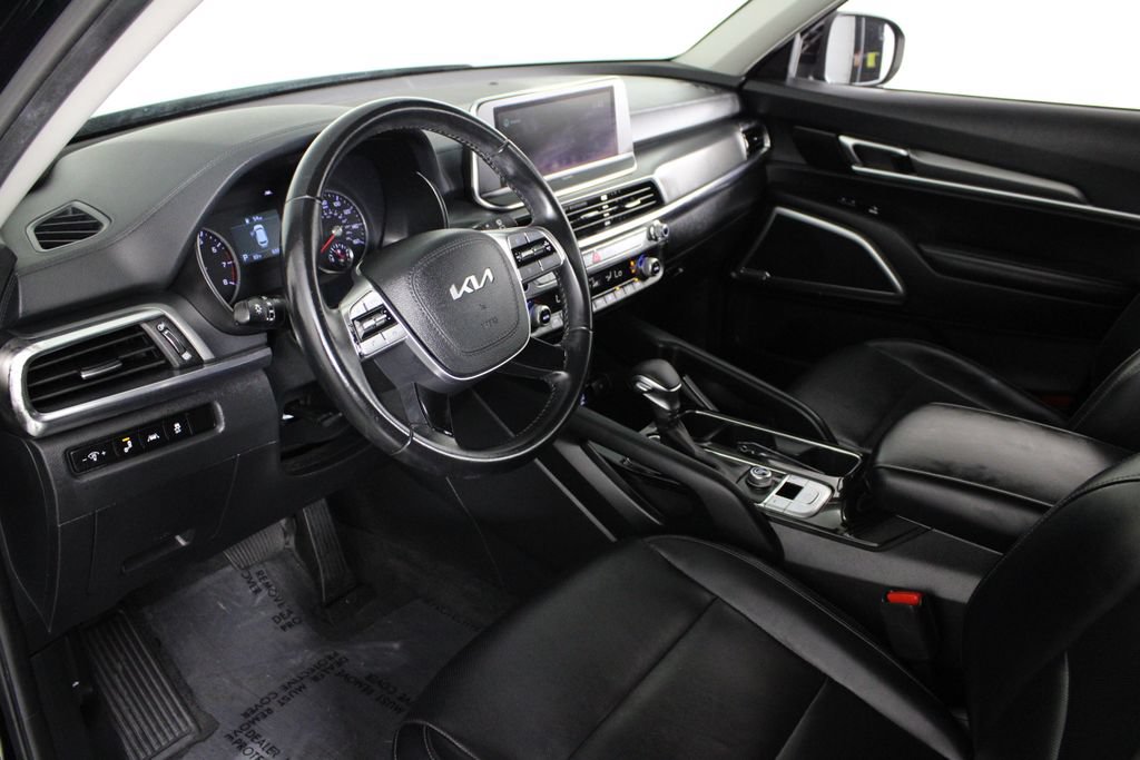 Used 2022 Kia Telluride LX FWD image 18