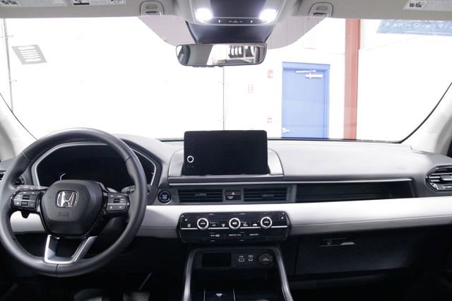 Certified 2025 Honda Pilot EX-L image 18