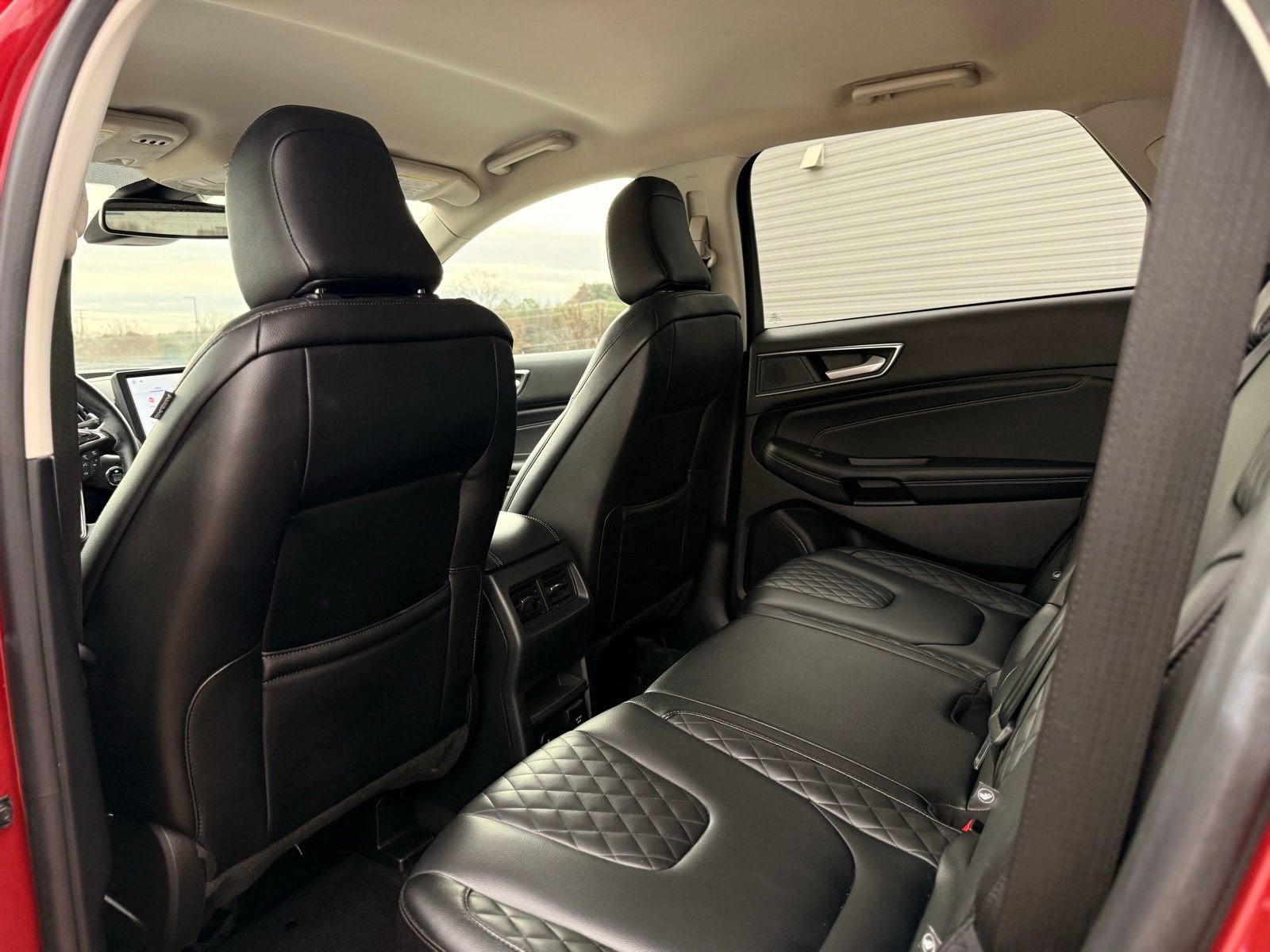 Used 2023 Ford Edge Titanium image 16