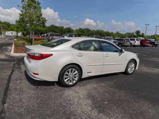 Used 2013 Lexus ES 300h FWD image 10