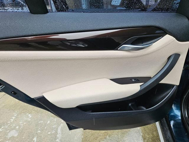 Used 2015 BMW X1 sDrive28i RWD image 14